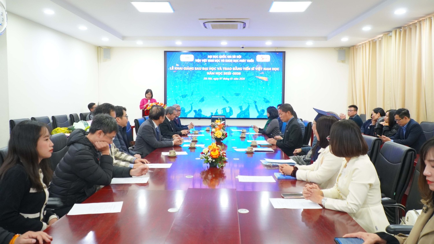 Lễ khai giảng sau đại học và trao bằng tiến sĩ Việt Nam học năm học  2025 – 2026