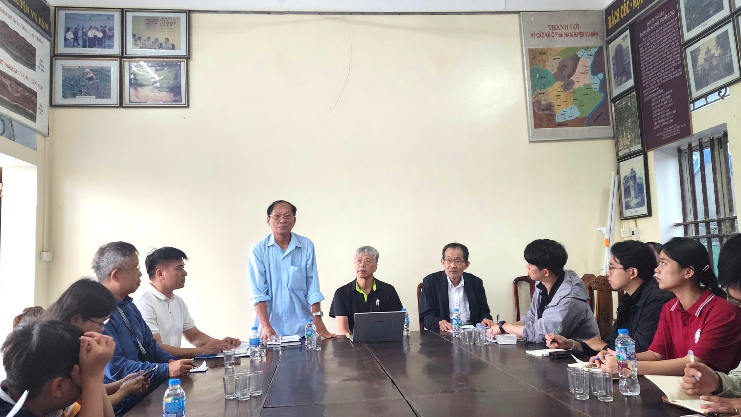 Đưa nghiên cứu Việt Nam học vào thực tiễn: Học viên cao học, nghiên cứu sinh thực hành phương pháp Khu vực học tại Bách Cốc